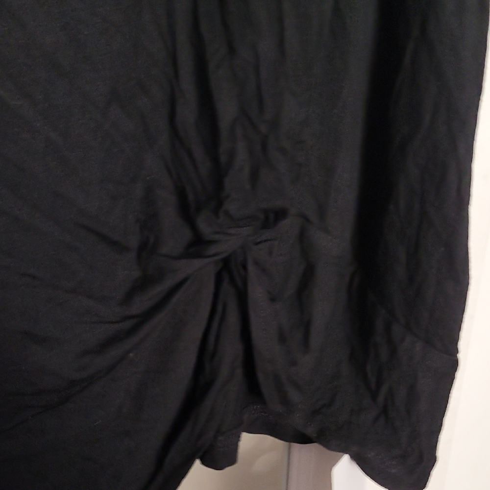 BloomChic Black Short Sleeve Top - Picture 7 of 8
